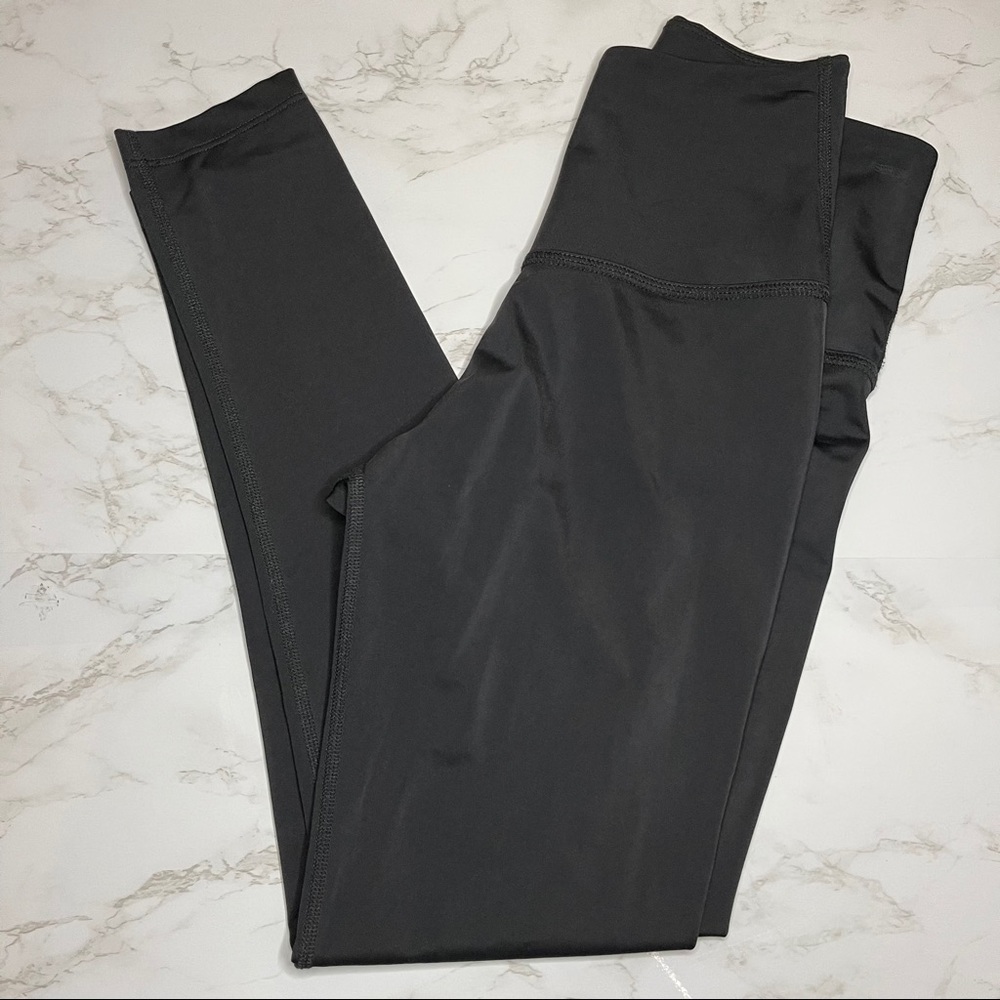 Beyond Yoga Black Leggings sz S